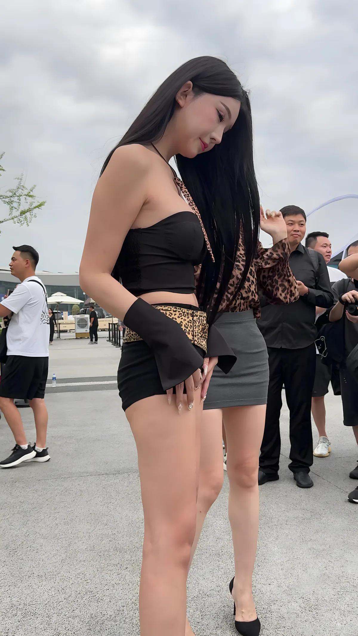 热裤长腿高跟美女J10331