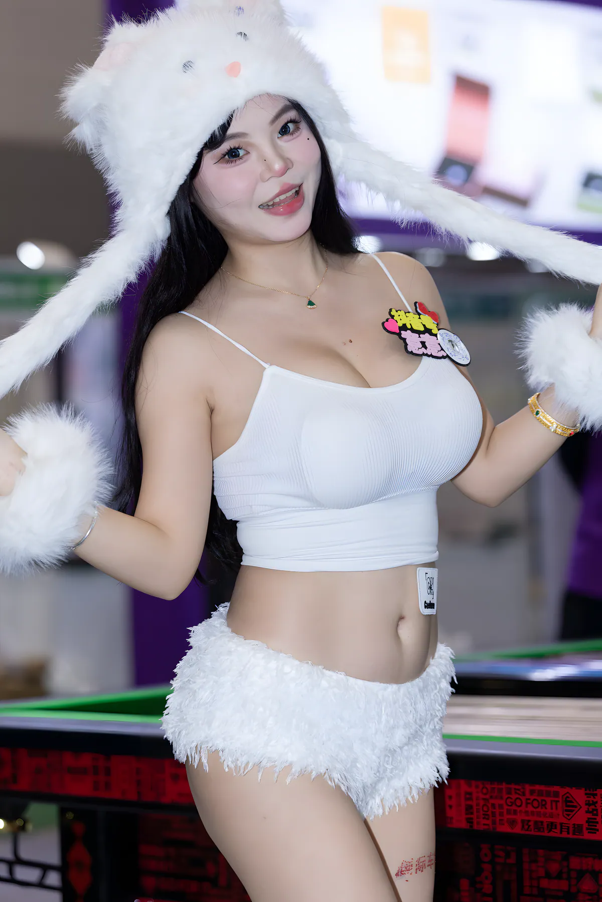 白色热裤意意J10353